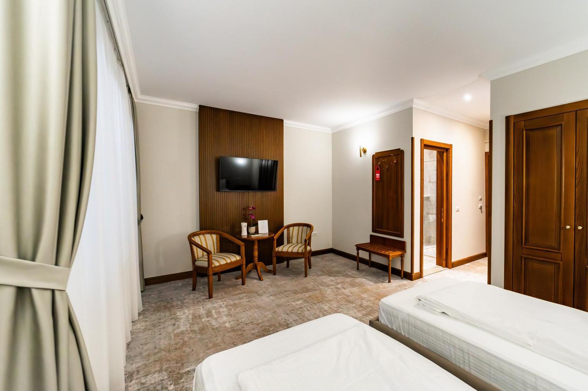 Hotel Amadeus Focsani Exterior photo